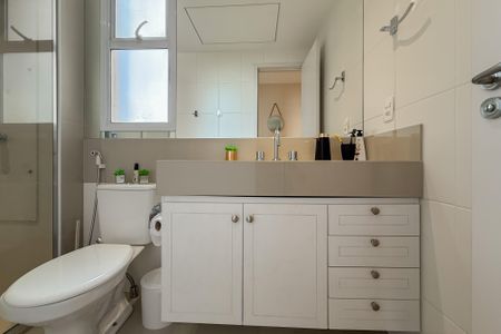 Apartamento à venda com 94m², 3 quartos e 2 vagas Apartamento à venda com 94m², 3 quartos e 2 vagasBanheiro Social