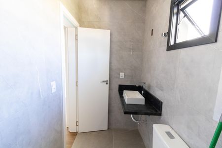 Casa de condomínio à venda com 122m², 3 quartos e 2 vagasBanheiro