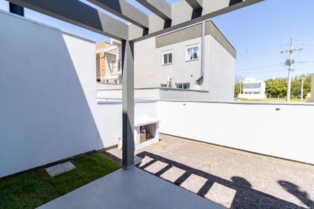 Casa de condomínio à venda com 122m², 3 quartos e 2 vagasQuintal