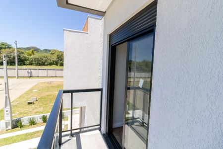 Casa de condomínio à venda com 122m², 3 quartos e 2 vagasSacada