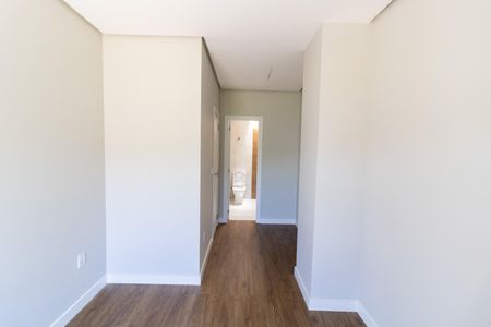 Casa de condomínio à venda com 122m², 3 quartos e 2 vagasSuíte