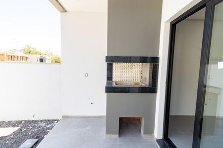 Casa de condomínio à venda com 122m², 3 quartos e 2 vagasChurrasqueira