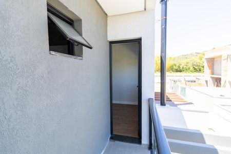 Casa de condomínio à venda com 122m², 3 quartos e 2 vagasSacada