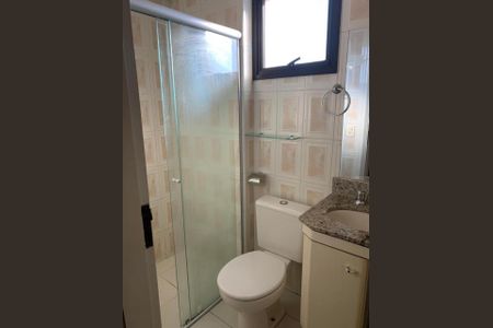 BANHEIRO de apartamento à venda com 2 quartos, 55m² em Vila Bertioga, São Paulo