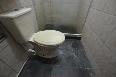 Apartamento para alugar com 65m², 2 quartos e sem vagaBanheiro