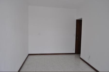 Apartamento para alugar com 74m², 2 quartos e 2 vagasSala