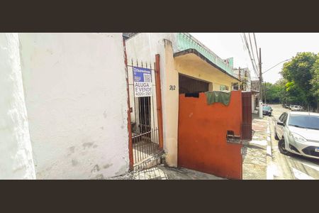 Casa à venda com 140m², 1 quarto e sem vaga Casa à venda com 140m², 1 quarto e sem vagaFachada d