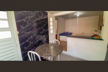 Casa à venda com 140m², 1 quarto e sem vaga Casa à venda com 140m², 1 quarto e sem vagaCozinha