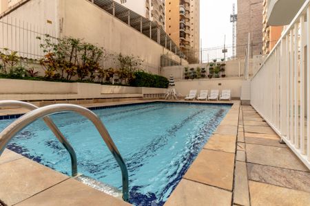 Apartamento à venda com 102m², 3 quartos e 2 vagasÁrea comum - Piscina