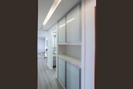 Apartamento à venda com 97m², 3 quartos e 2 vagas Apartamento à venda com 97m², 3 quartos e 2 vagasCorredor