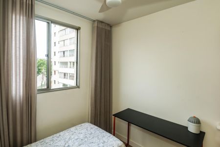 Apartamento à venda com 97m², 3 quartos e 2 vagasQuarto 2