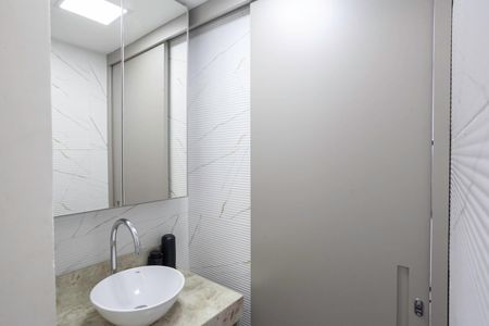 Apartamento à venda com 97m², 3 quartos e 2 vagas Apartamento à venda com 97m², 3 quartos e 2 vagasBanheiro social