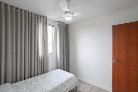 Apartamento à venda com 97m², 3 quartos e 2 vagas Apartamento à venda com 97m², 3 quartos e 2 vagasQuarto 2