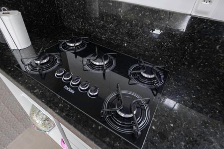 Apartamento à venda com 97m², 3 quartos e 2 vagas Apartamento à venda com 97m², 3 quartos e 2 vagasCozinha e Área de Serviço