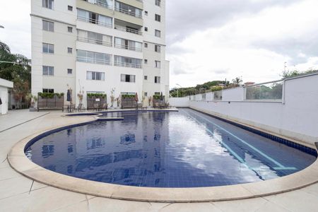 Apartamento à venda com 97m², 3 quartos e 2 vagas Apartamento à venda com 97m², 3 quartos e 2 vagasÁrea comum - Piscina