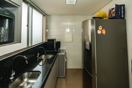 Apartamento à venda com 97m², 3 quartos e 2 vagasBanheiro Social