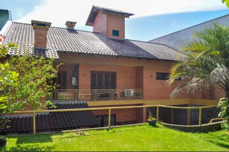 Casa de condomínio à venda com 580m², 4 quartos e 7 vagas