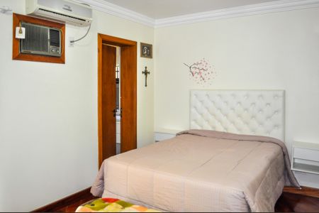 Casa de condomínio à venda com 580m², 4 quartos e 7 vagas