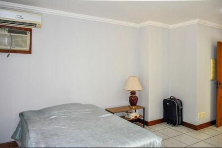 Casa de condomínio à venda com 580m², 4 quartos e 7 vagas