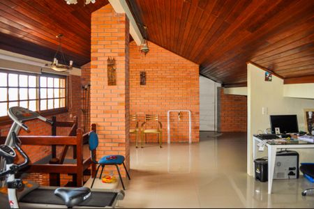 Casa de condomínio à venda com 580m², 4 quartos e 7 vagas