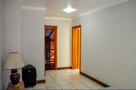 Casa de condomínio à venda com 580m², 4 quartos e 7 vagas