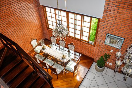 Casa de condomínio à venda com 580m², 4 quartos e 7 vagas