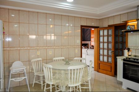 Casa de condomínio à venda com 580m², 4 quartos e 7 vagas