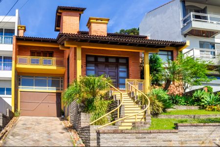 Casa de condomínio à venda com 580m², 4 quartos e 7 vagas