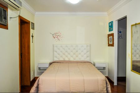 Casa de condomínio à venda com 580m², 4 quartos e 7 vagas