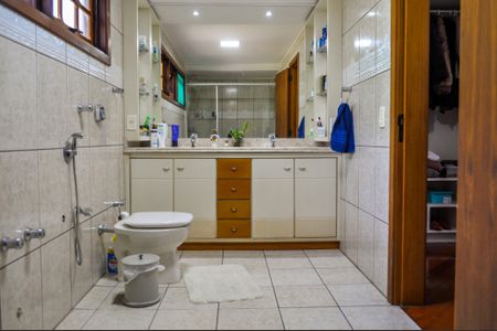 Casa de condomínio à venda com 580m², 4 quartos e 7 vagas