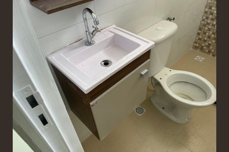 Apartamento para alugar com 125m², 2 quartos e sem vagaBanheiro