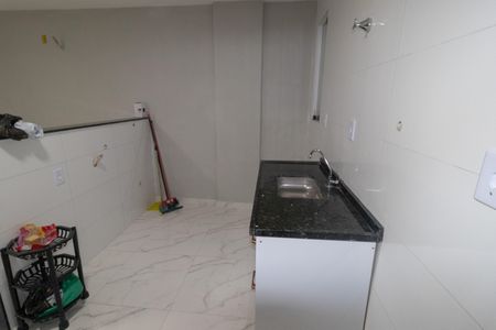 Sala/Cozinha de apartamento para alugar com 2 quartos, 125m² em Vila Santa Cruz, Duque de Caxias