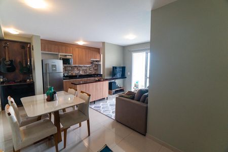 Apartamento à venda com 60m², 2 quartos e 1 vaga Apartamento à venda com 60m², 2 quartos e 1 vagaSala