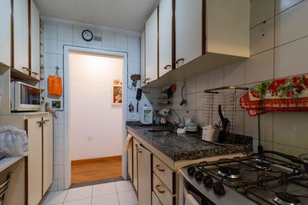 Apartamento à venda com 75m², 3 quartos e 2 vagasCozinha