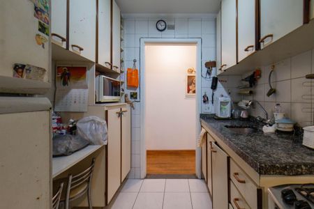 Apartamento à venda com 75m², 3 quartos e 2 vagasCozinha