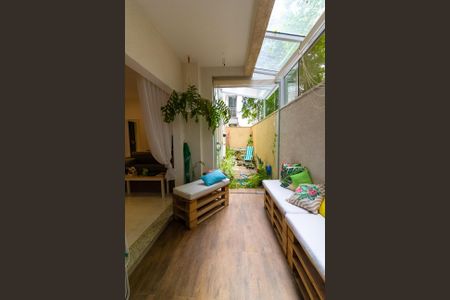 Apartamento à venda com 73m², 1 quarto e 1 vaga Apartamento à venda com 73m², 1 quarto e 1 vagaVaranda