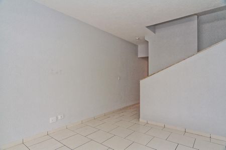Casa para alugar com 100m², 2 quartos e 1 vagaSala