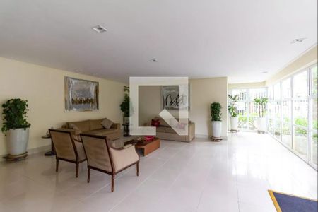 Apartamento à venda com 67m², 2 quartos e 1 vaga Apartamento à venda com 67m², 2 quartos e 1 vagaHall social