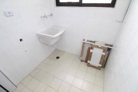 Apartamento para alugar com 58m², 2 quartos e 1 vagaÁrea de Serviço