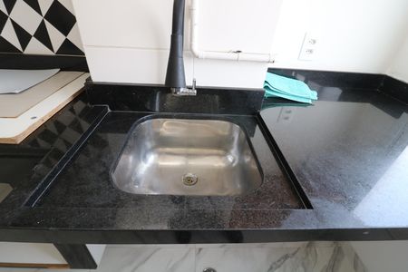 Área de Serviço de apartamento para alugar com 2 quartos, 44m² em Cidade Satelite Santa Barbara, São Paulo