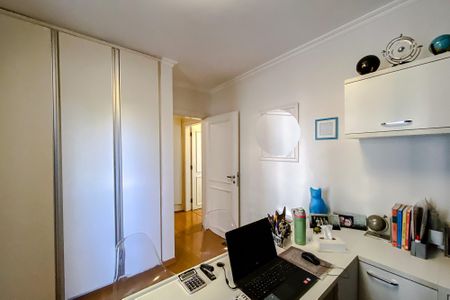 Apartamento à venda com 155m², 3 quartos e 3 vagasQuarto 2