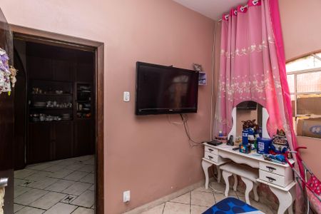 Quarto 1 de casa à venda com 3 quartos, 360m² em Universitário, Belo Horizonte