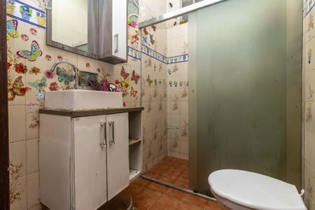 Casa à venda com 360m², 3 quartos e 2 vagasBanheiro da Suíte