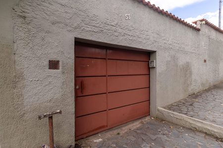 Casa à venda com 360m², 3 quartos e 2 vagasFachada