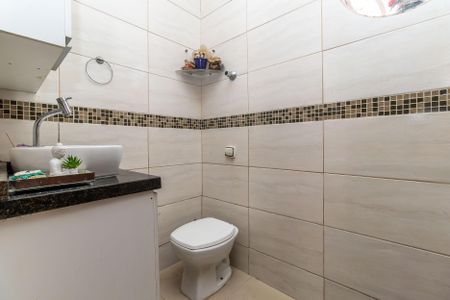 Casa à venda com 360m², 3 quartos e 2 vagasBanheiro Social