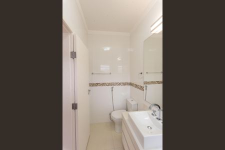 Casa de condomínio à venda com 402m², 3 quartos e 2 vagasBanheiro da Suíte 1