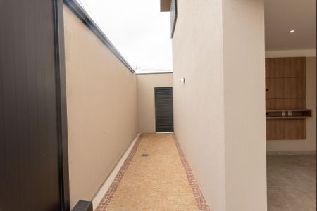 Casa de condomínio à venda com 402m², 3 quartos e 2 vagasQuintal