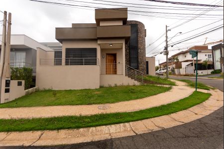 Casa de condomínio à venda com 402m², 3 quartos e 2 vagasFachada