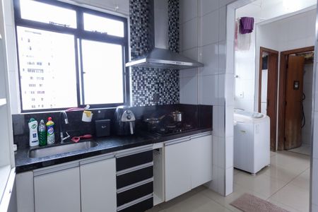 Apartamento à venda com 120m², 3 quartos e 2 vagasCozinha