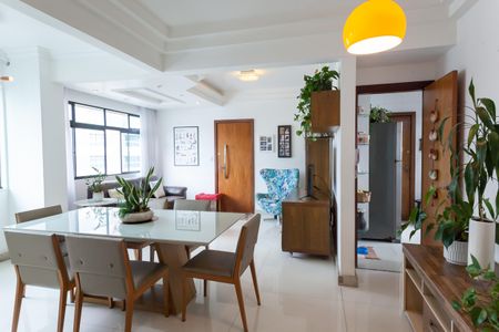 Apartamento à venda com 120m², 3 quartos e 2 vagassalasala